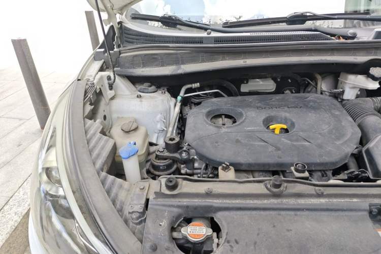 Used Hyundai ix35 2015 2.0L Automatic 2WD Comfort Edition China V Standard Engine Bay Right
