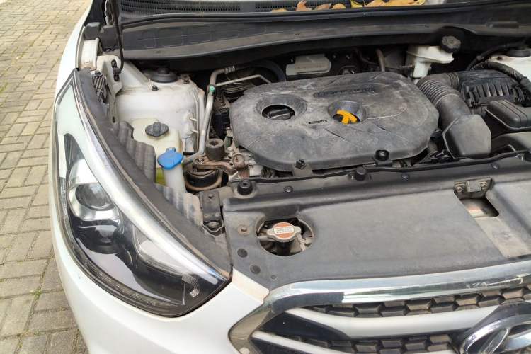 Used Hyundai ix35 2015 2.0L Automatic 2WD Smart Version China V Standard Engine Bay Right