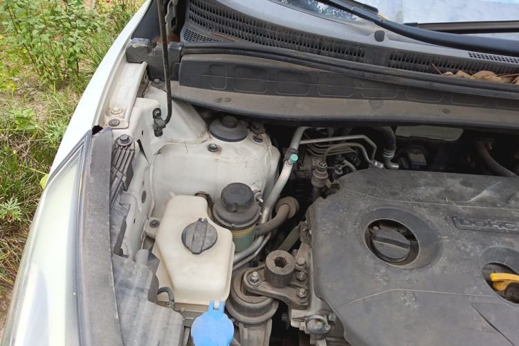 Used Hyundai ix35 2015 2.0L Automatic 2WD Comfort Edition China V Standard Engine Bay Right