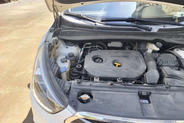Used Hyundai ix35 2015 2.0L Automatic 2WD Smart Type China IV Engine Bay Right