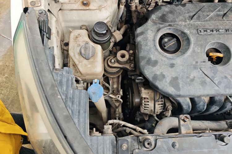 Used Hyundai ix35 2015 2.0L Automatic 2WD Smart Version China V Standard Engine Bay Right