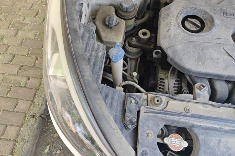 Used Hyundai ix35 2015 2.0L Automatic 2WD Comfort Edition China IV Standard Engine Bay Right