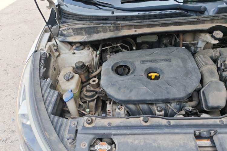 Used Hyundai ix35 2015 2.0L Manual Two-Wheel Drive Comfort Version China V Standard Engine Bay Right