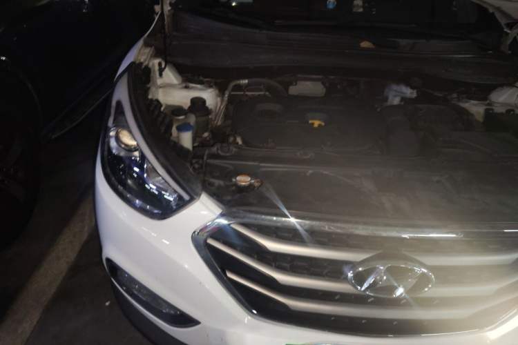Used Hyundai ix35 2015 2.0L Automatic 2WD Smart Type China IV Engine Bay Right