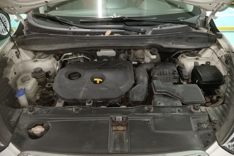 Used Hyundai ix35 2015 2.0L Automatic 2WD Comfort Edition China V Standard Engine Bay