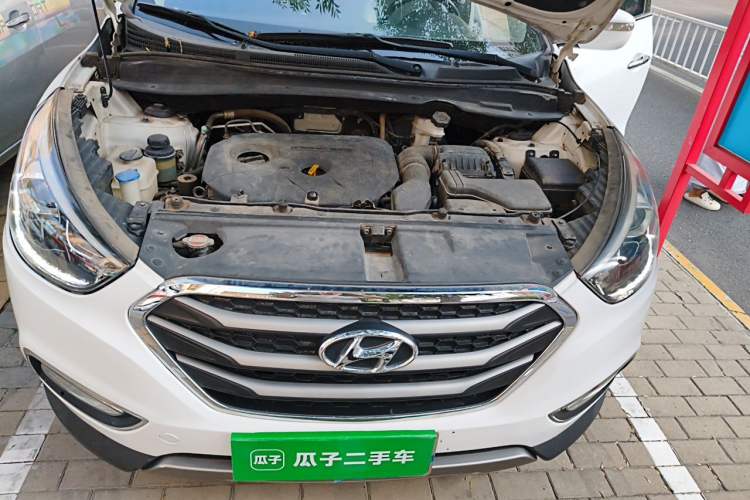 Used Hyundai ix35 2015 2.0L Automatic 2WD Smart Type China IV Engine Bay