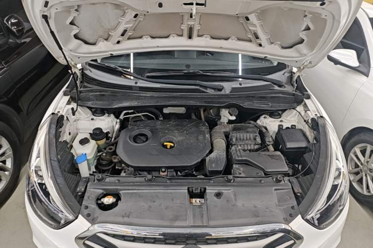 Used Hyundai ix35 2015 2.0L Automatic 2WD Comfort Edition China IV Standard Engine Bay