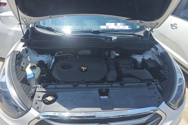 Used Hyundai ix35 2015 2.0L Automatic 2WD Smart Type China IV Engine Bay