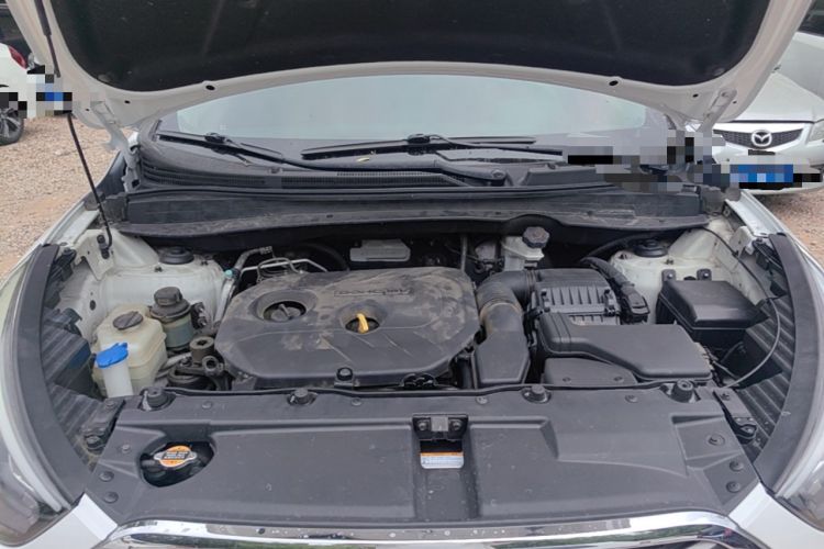 Used Hyundai ix35 2015 2.0L Automatic 2WD Smart Version China V Standard Engine Bay