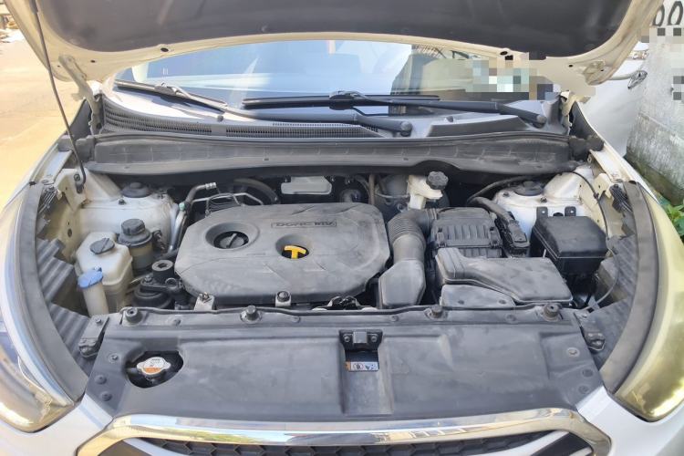 Used Hyundai ix35 2015 2.0L Automatic 2WD Smart Type China IV Engine Bay