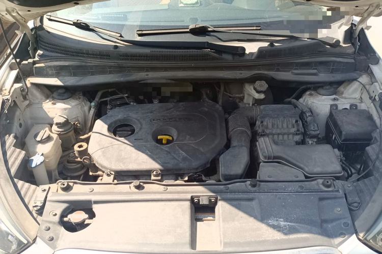 Used Hyundai ix35 2015 2.0L Automatic 2WD Smart Type China IV Engine Bay