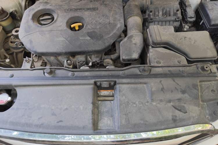 Used Hyundai ix35 2015 2.0L Automatic 2WD Smart Version China V Standard Engine Bay
