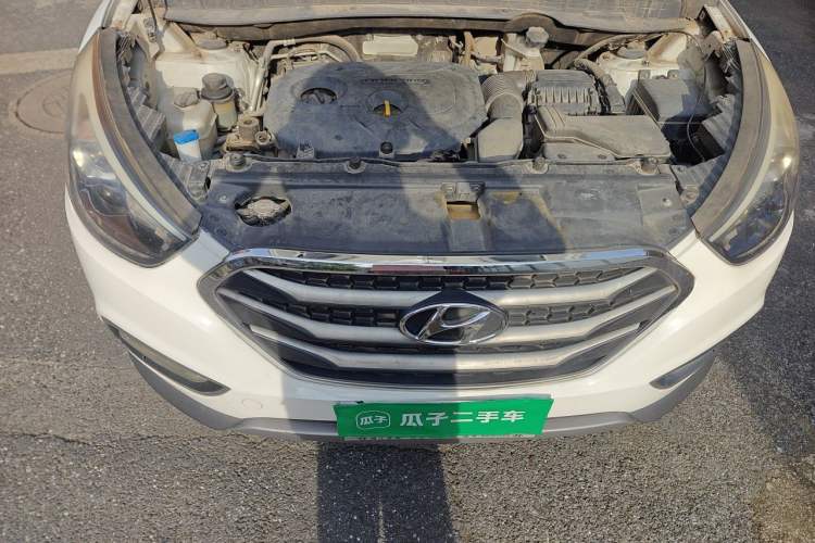Used Hyundai ix35 2015 2.0L Automatic 2WD Smart Type China IV Engine Bay
