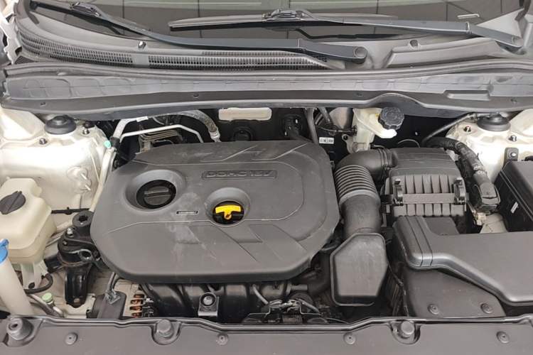 Used Hyundai ix35 2015 2.0L Automatic 2WD Smart Type China IV Engine Bay