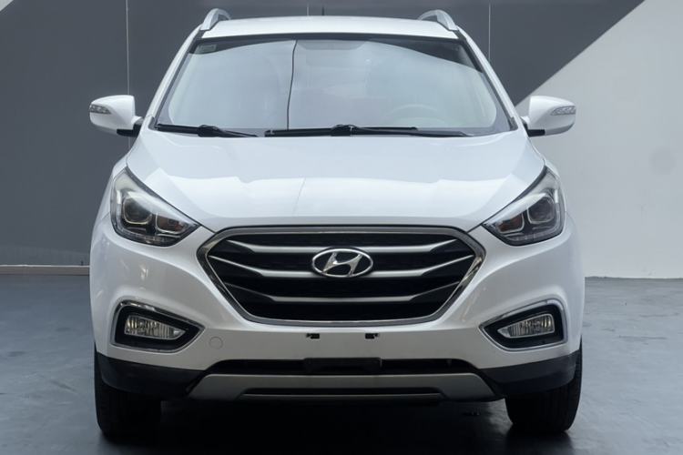 Used Hyundai ix35 2015 2.0L Manual Two-Wheel Drive Comfort Version China V Standard Exterior 1