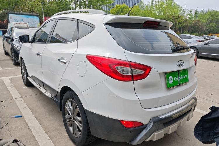 Used Hyundai ix35 2015 2.0L Automatic 2WD Smart Type China IV Exterior 2