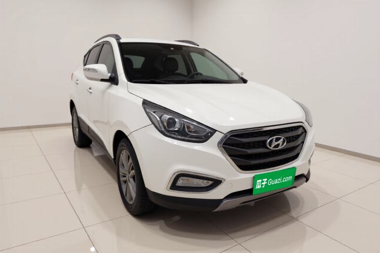 Used Hyundai ix35 2015 2.0L Automatic 2WD Smart Version China V Standard Exterior 2