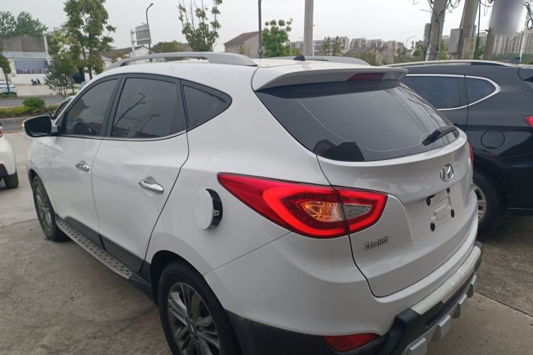 Used Hyundai ix35 2015 2.0L Automatic 2WD Smart Version China V Standard Exterior 2