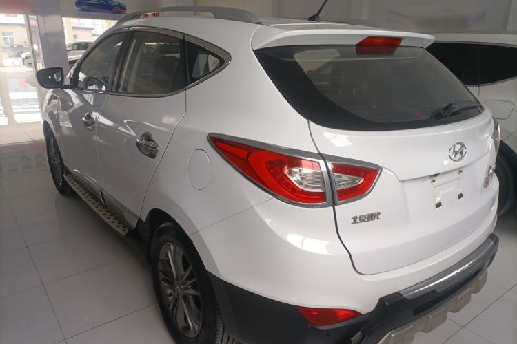 Used Hyundai ix35 2015 2.0L Automatic 2WD Smart Type China IV Exterior 2
