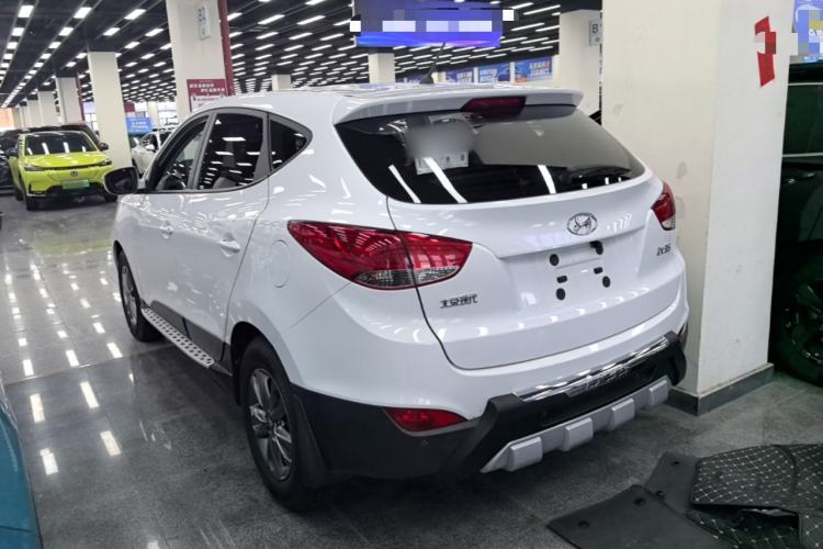 Used Hyundai ix35 2015 2.0L Automatic 2WD Comfort Edition China V Standard Exterior 2