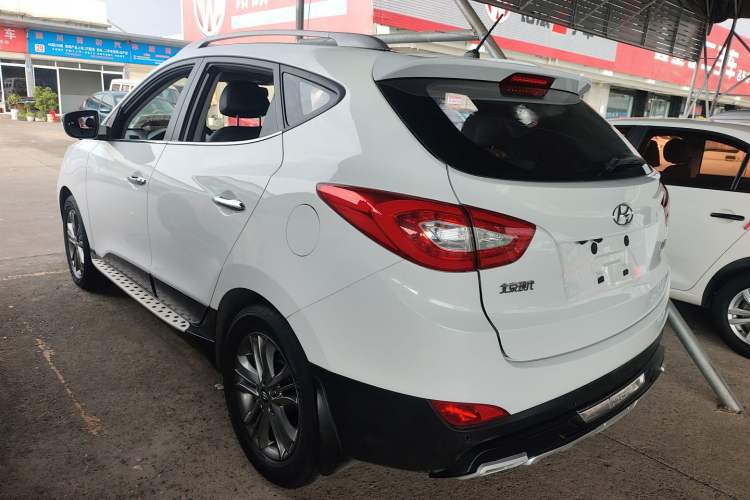Used Hyundai ix35 2015 2.0L Automatic 2WD Smart Type China IV Exterior 2