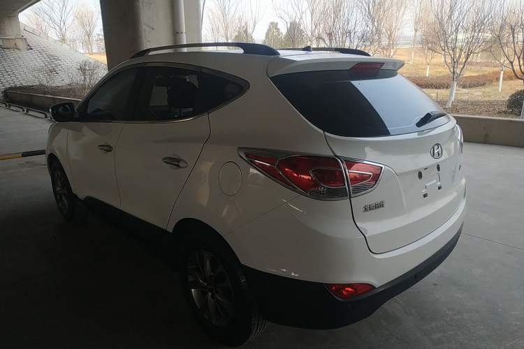 Used Hyundai ix35 2015 2.0L Automatic 2WD Comfort Edition China V Standard Exterior 2