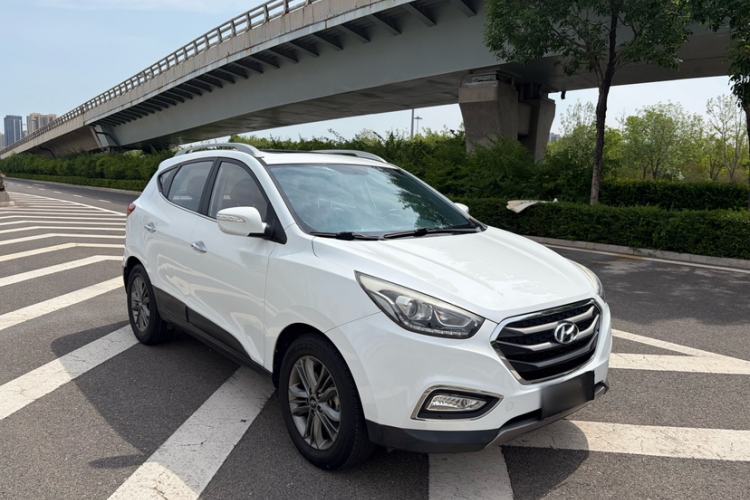 Used Hyundai ix35 2015 2.0L Automatic 2WD Smart Type China IV Exterior 2