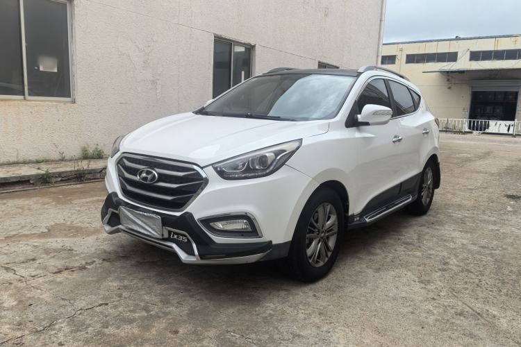 Used Hyundai ix35 2015 2.0L Automatic 2WD Smart Type China IV Exterior 2