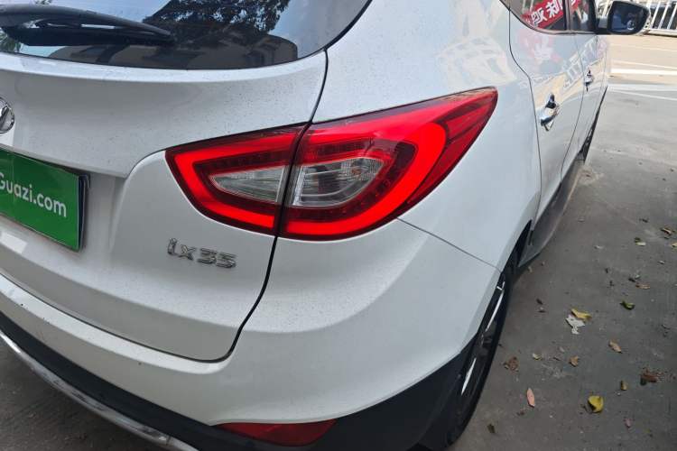 Used Hyundai ix35 2015 2.0L Automatic 2WD Smart Version China V Standard Exterior 3