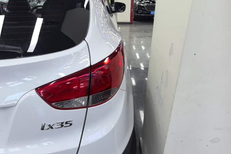 Used Hyundai ix35 2015 2.0L Automatic 2WD Comfort Edition China V Standard Exterior 3
