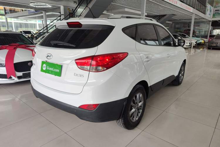 Used Hyundai ix35 2015 2.0L Manual Two-Wheel Drive Comfort Version China IV Standard Exterior 4