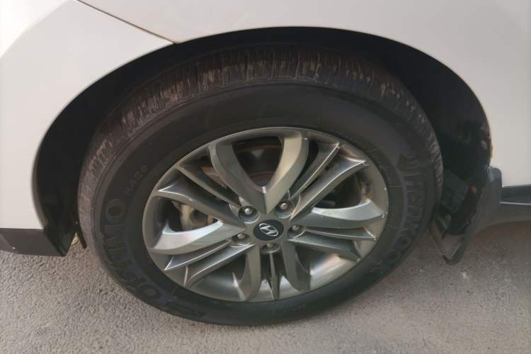 Used Hyundai ix35 2015 2.0L Automatic 2WD Smart Type China IV Exterior 4