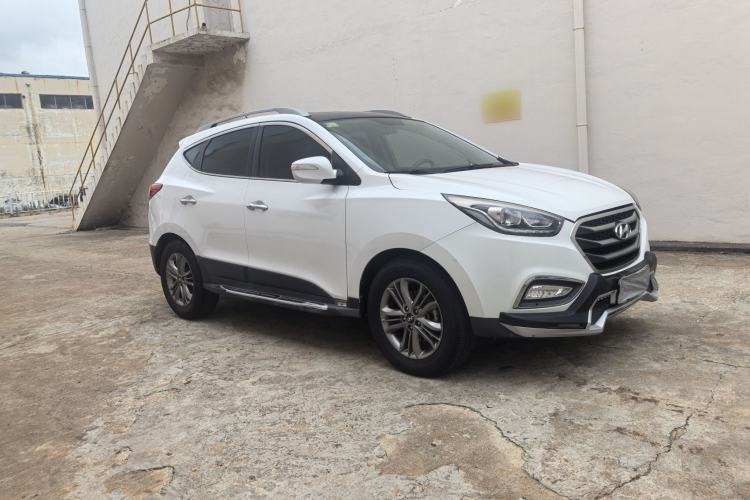 Used Hyundai ix35 2015 2.0L Automatic 2WD Smart Type China IV Exterior 4