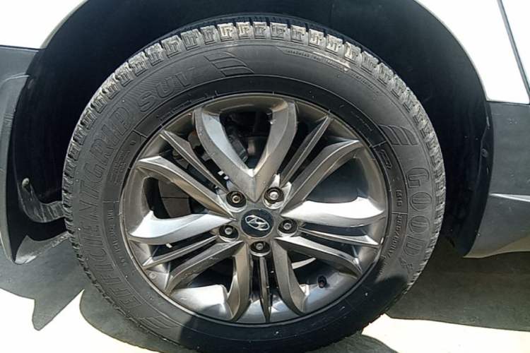 Used Hyundai ix35 2015 2.0L Automatic 2WD Smart Type China IV Exterior 5