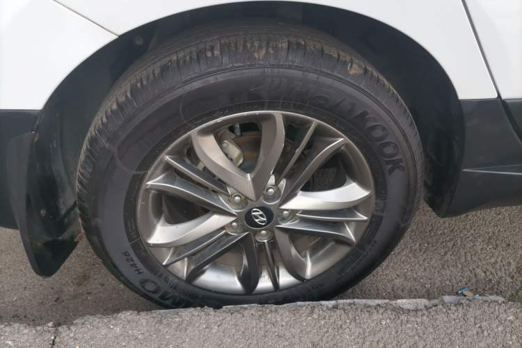 Used Hyundai ix35 2015 2.0L Automatic 2WD Smart Type China IV Exterior 5
