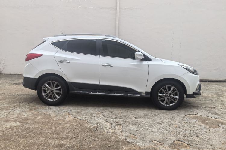 Used Hyundai ix35 2015 2.0L Automatic 2WD Smart Type China IV Exterior 5