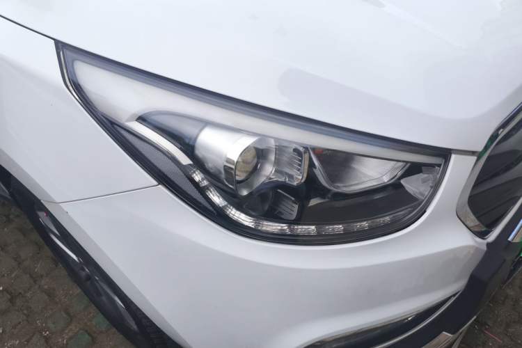 Used Hyundai ix35 2015 2.0L Automatic 2WD Smart Version China V Standard Exterior 6