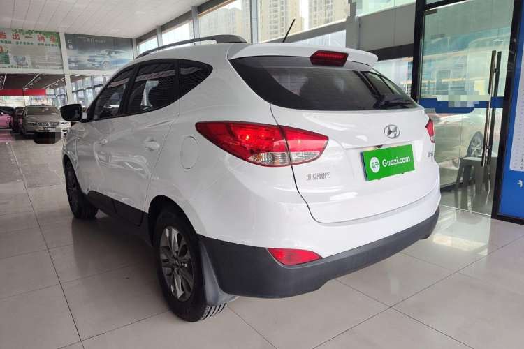 Used Hyundai ix35 2015 2.0L Manual Two-Wheel Drive Comfort Version China IV Standard Exterior 6