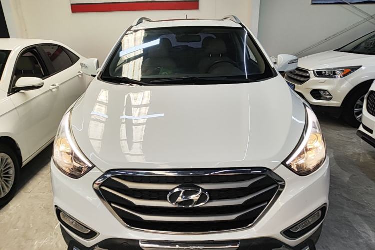 Used Hyundai ix35 2015 2.0L Automatic 2WD Smart Type China IV Front
