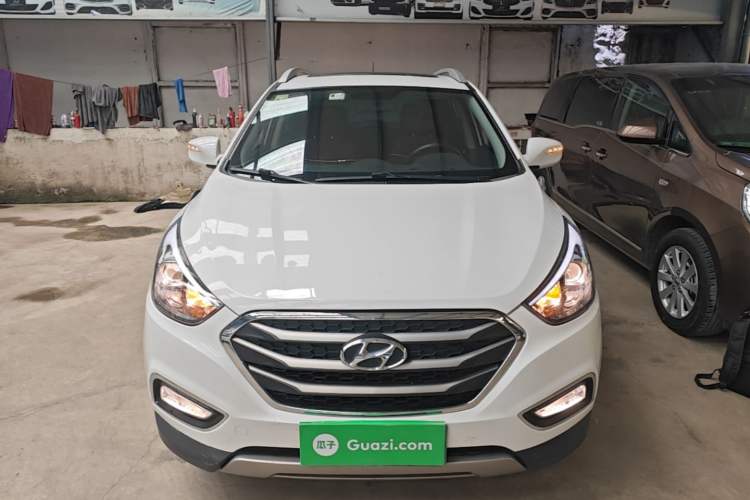 Used Hyundai ix35 2015 2.0L Automatic 2WD Smart Type China IV Front