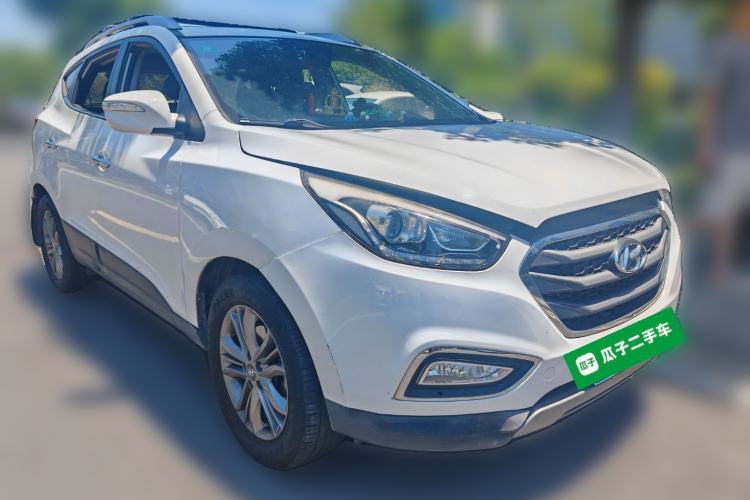 Used Hyundai ix35 2015 2.0L Automatic 2WD Smart Type China IV Front Right 45 Deg