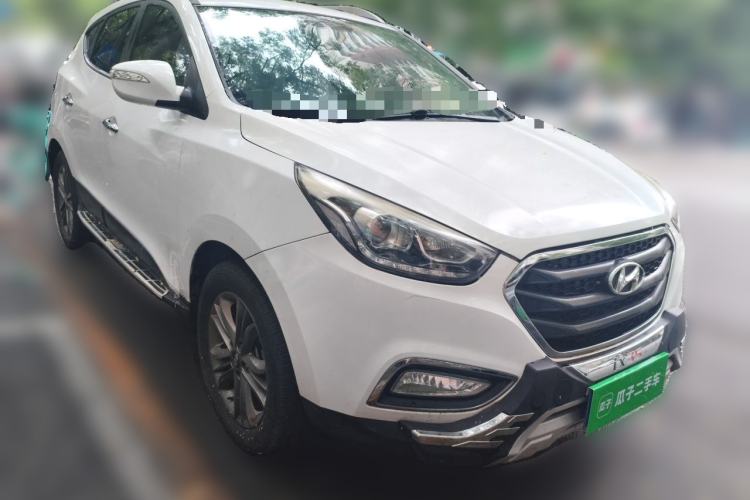 Used Hyundai ix35 2015 2.0L Automatic 2WD Smart Version China V Standard Front Right 45 Deg