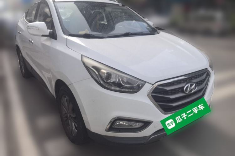 Used Hyundai ix35 2015 2.0L Automatic 2WD Smart Version China V Standard Front Right 45 Deg