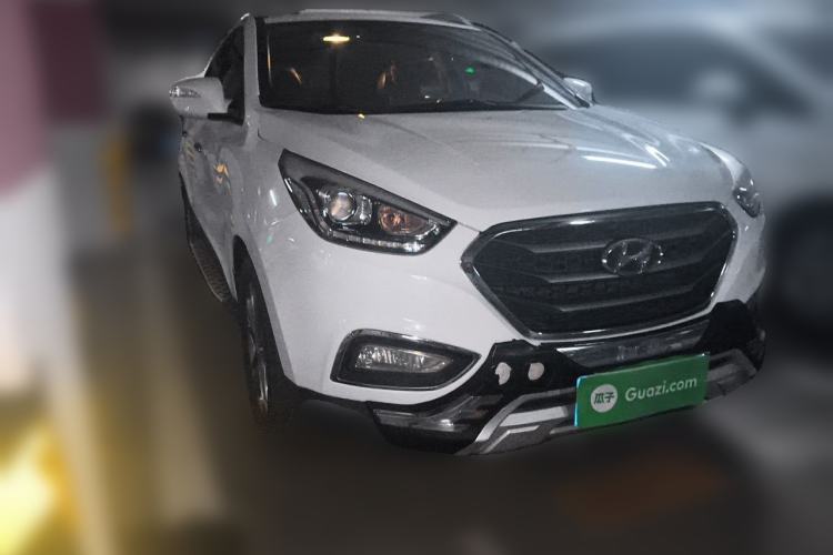 Used Hyundai ix35 2015 2.0L Automatic 2WD Smart Type China IV Front Right 45 Deg