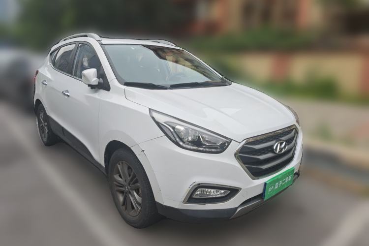 Used Hyundai ix35 2015 2.0L Automatic 2WD Smart Version China V Standard Front Right 45 Deg