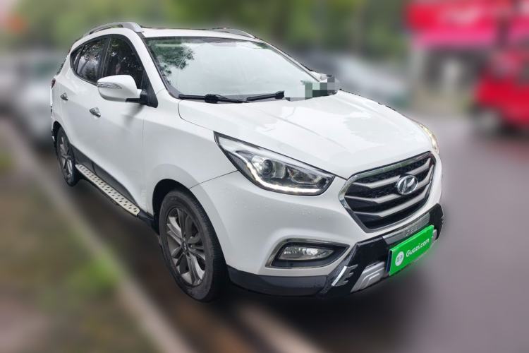 Used Hyundai ix35 2015 2.0L Automatic 2WD Smart Version China V Standard Front Right 45 Deg