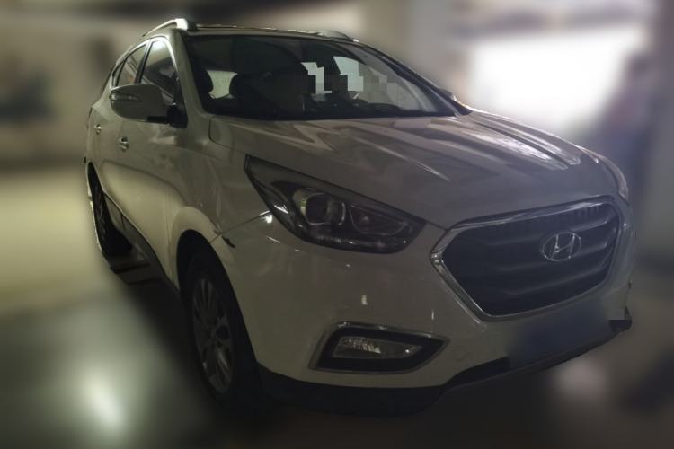 Used Hyundai ix35 2015 2.0L Automatic 2WD Comfort Edition China IV Standard Front Right 45 Deg