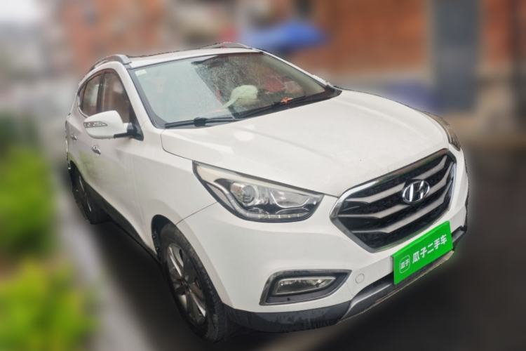 Used Hyundai ix35 2015 2.0L Automatic 2WD Smart Type China IV Front Right 45 Deg