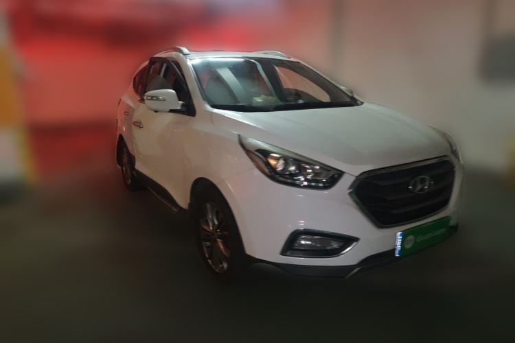 Used Hyundai ix35 2015 2.0L Automatic 2WD Smart Type China IV Front Right 45 Deg