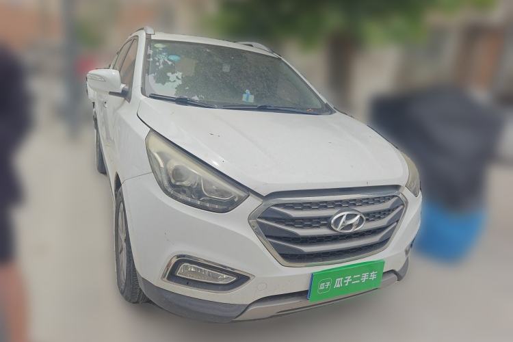 Used Hyundai ix35 2015 2.0L Automatic 2WD Smart Type China IV Front Right 45 Deg